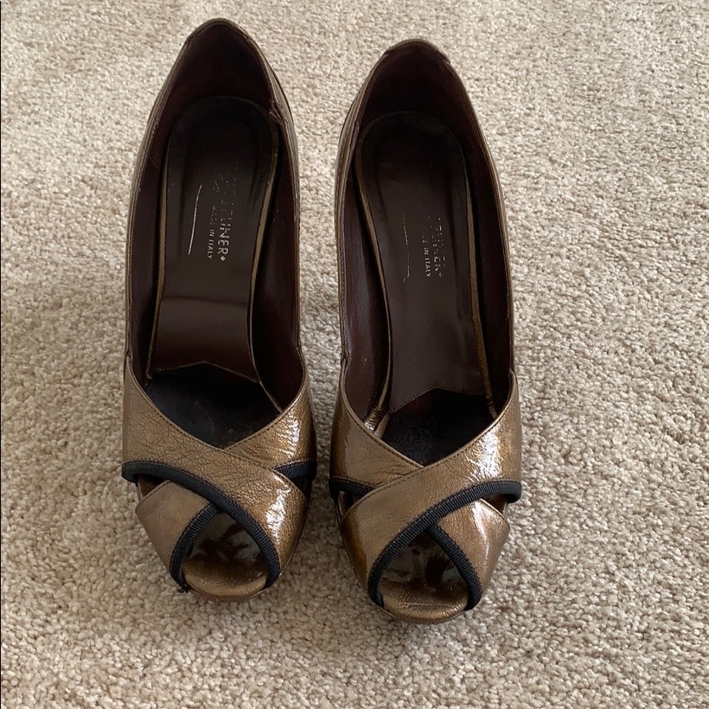 Donald Pliner Open Toe pumps!!